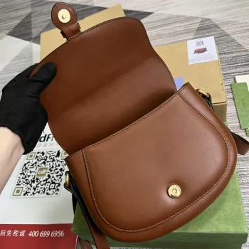 Gucci 675923 embosovaná kožená ramenní taška UD0FT Hnědá