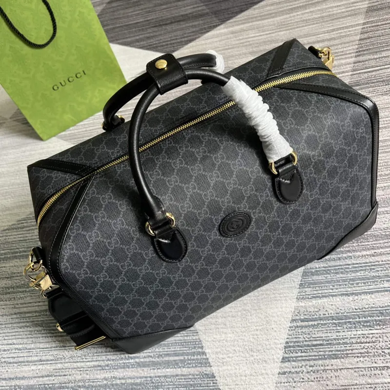 Gucci 696015 Velká cestovní taška s propleteným G Černá