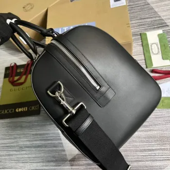 Gucci 406380 GG Embossed Duffle Bag Černá