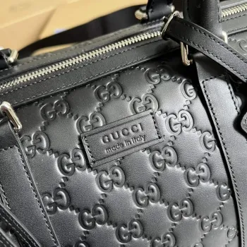 Gucci 406380 GG Embossed Duffle Bag Černá