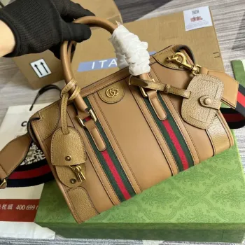 Gucci 715772 Malá taška s horním uchopem s dvojitým G Světle hnědá