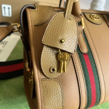 Gucci 715772 Malá taška s horním uchopem s dvojitým G Světle hnědá