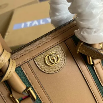Gucci 715772 Malá taška s horním uchopem s dvojitým G Světle hnědá