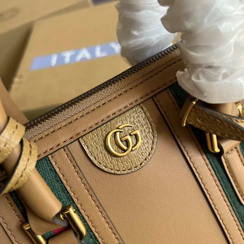 Gucci 715772 Malá taška s horním uchopem s dvojitým G Světle hnědá
