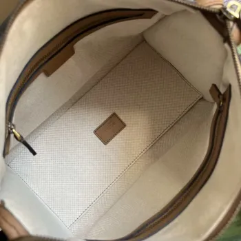 Gucci 715772 Malá taška s horním uchopem s dvojitým G Světle hnědá