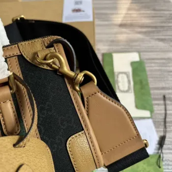 Gucci 715771 Mini plátěná taška s horním uchopem Světle hnědá a černá Originální GG plátno