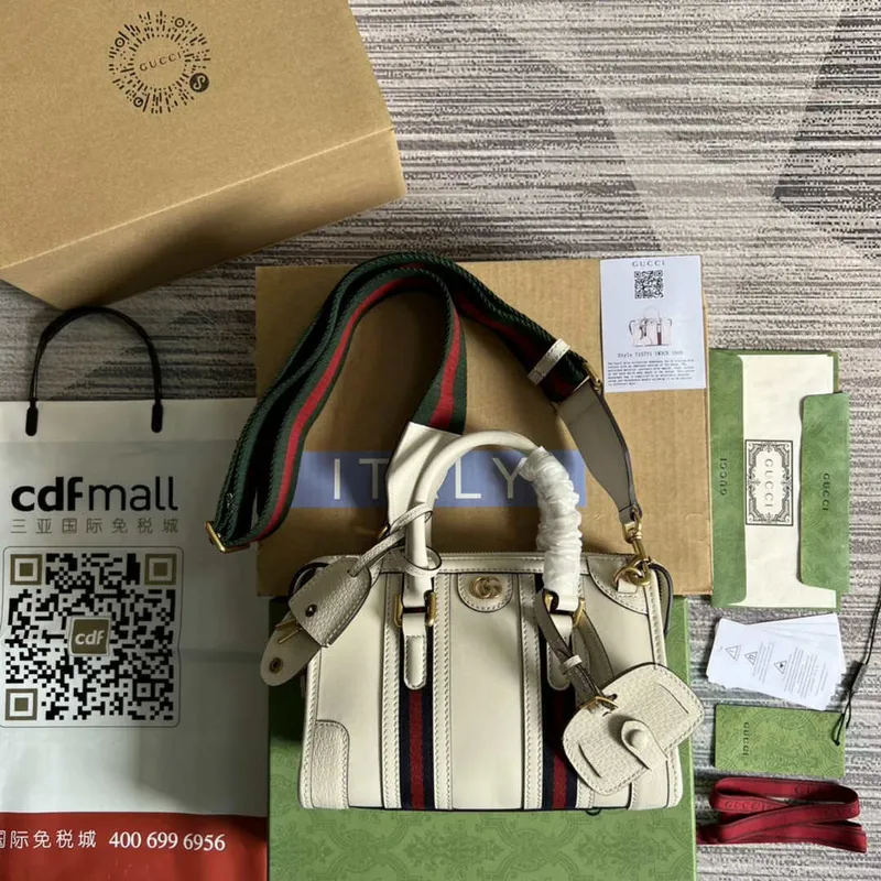 Gucci 715771 Mini taška s horním madlem s Double G Bílá