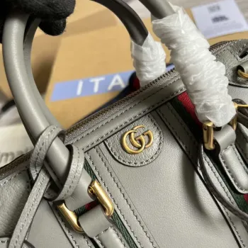 Gucci 715771 Mini taška s horním madlem s Double G Šedá