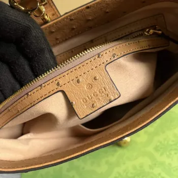 Gucci 636709 Jackie 1961 Malá taška z pštrosí kůže Hnědá