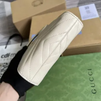 Gucci 699756 GG Marmont mini kabelka s horním uchem Bílá