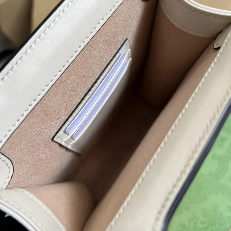 Gucci 699756 GG Marmont mini kabelka s horním uchem Bílá