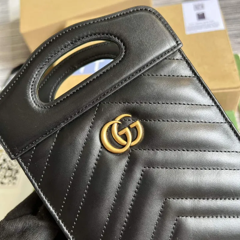 Gucci 699756 GG Marmont mini kabelka s horním uchem Černá