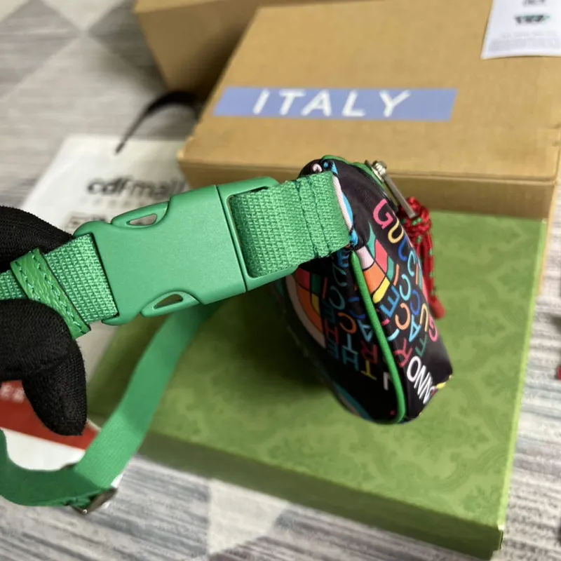 Gucci 650299 The North Face x Gucci ledvinka Zelená