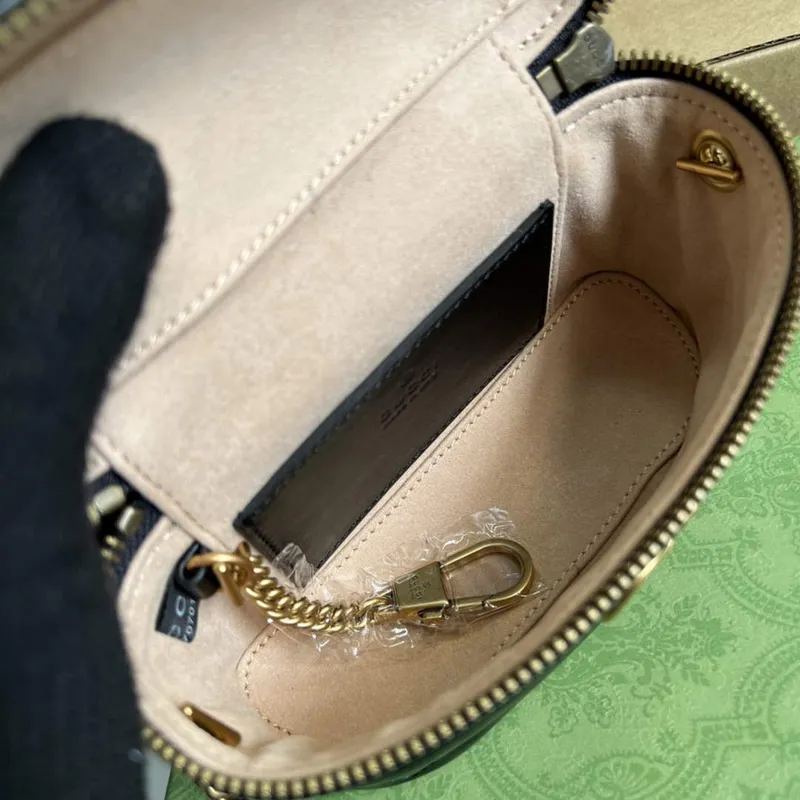 Gucci 699515 GG Marmont Mini Taška s Horním Uchem Černá