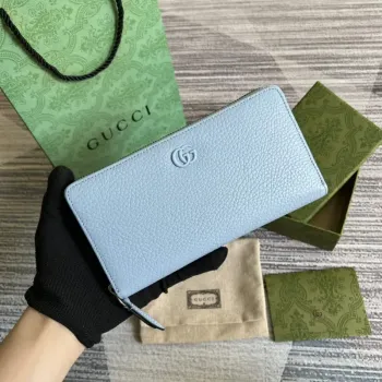 Gucci 456117 GG Marmont kožená peněženka na zip světle modrá