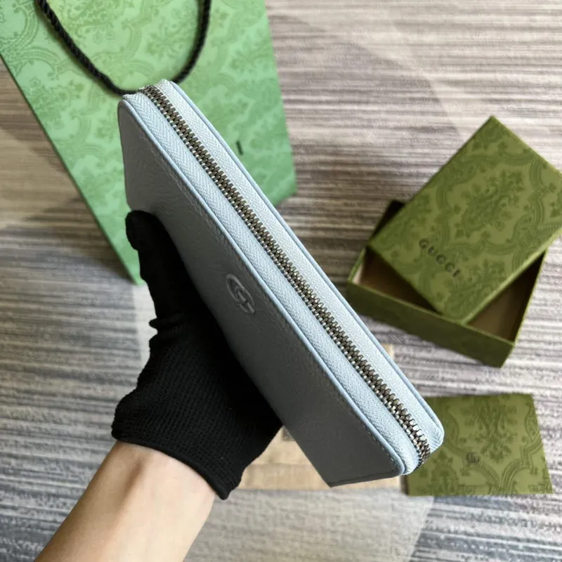 Gucci 456117 GG Marmont kožená peněženka na zip světle modrá