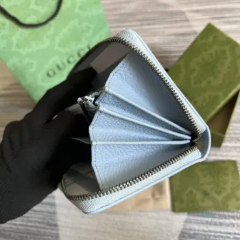 Gucci 456117 GG Marmont kožená peněženka na zip světle modrá