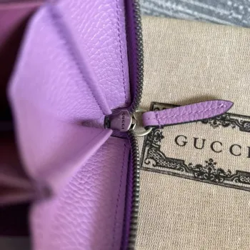 Gucci 456117 GG Marmont Kožená peněženka na zip světle fialová
