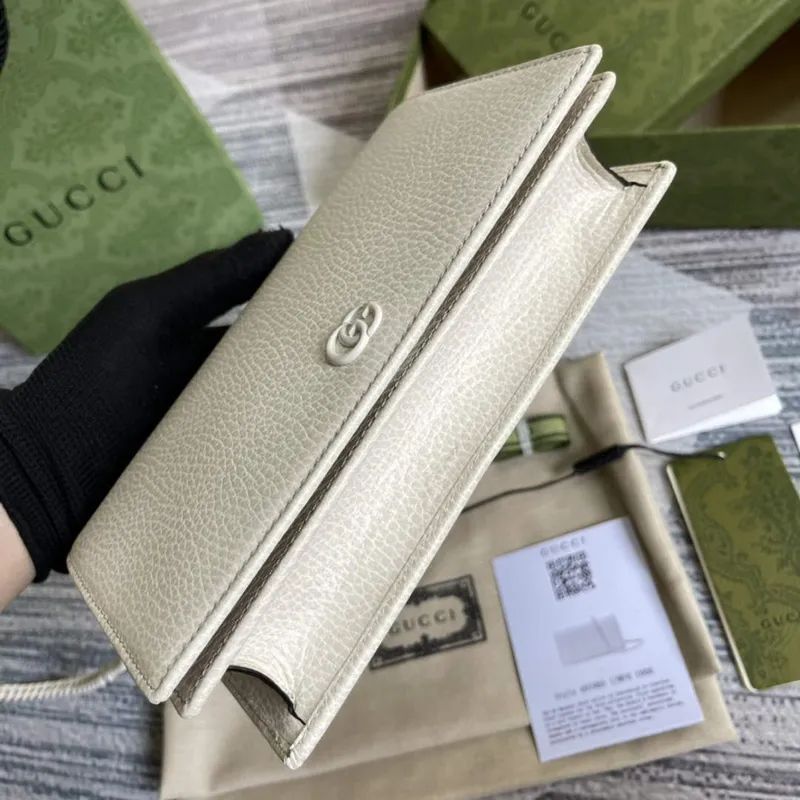 Gucci 497985 GG Marmont Kožená Mini Řetízková Taška Bílá