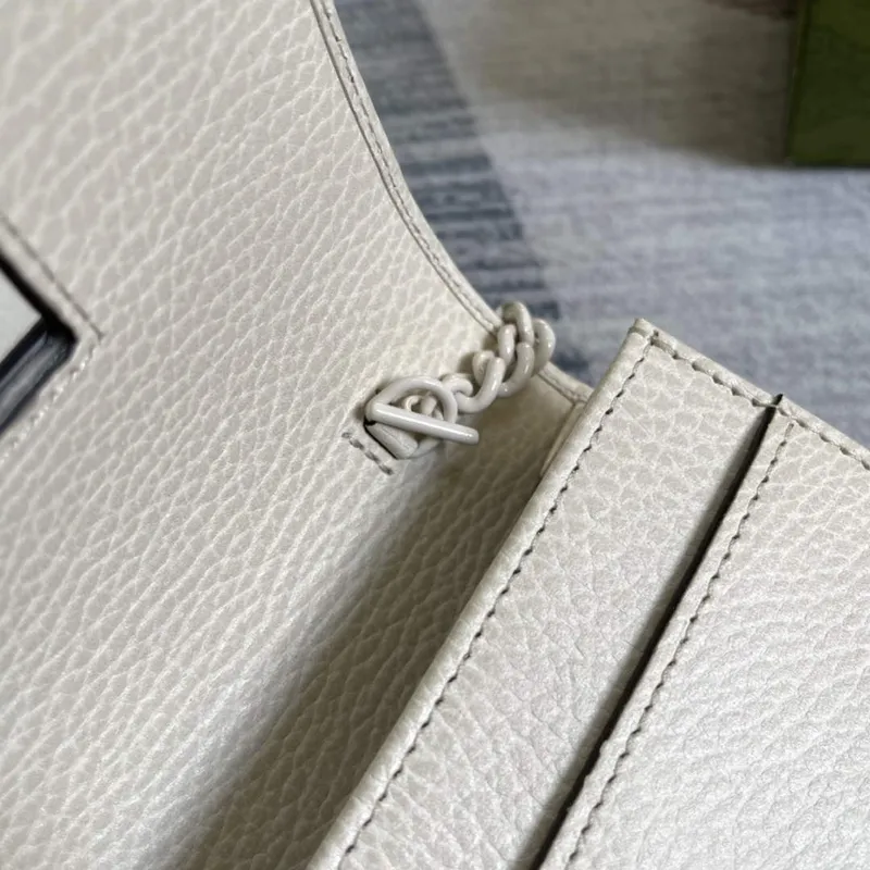 Gucci 497985 GG Marmont Kožená Mini Řetízková Taška Bílá