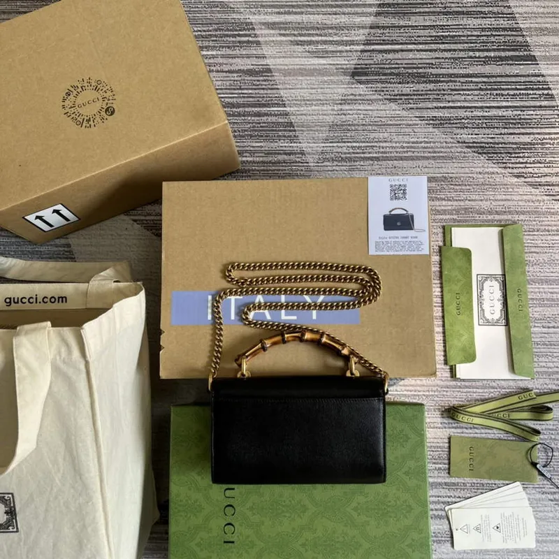 Gucci 675795 Gucci Diana mini kabelka přes rameno Černá