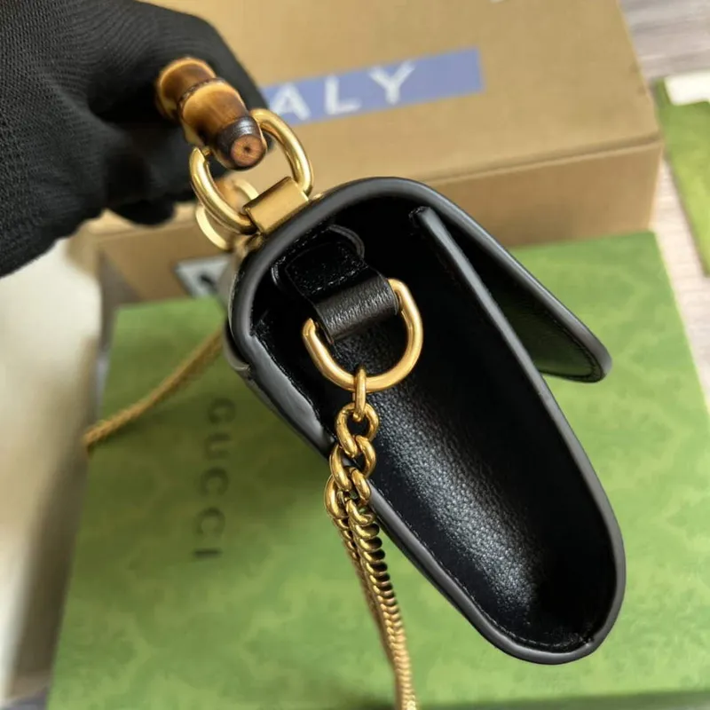 Gucci 675795 Gucci Diana mini kabelka přes rameno Černá