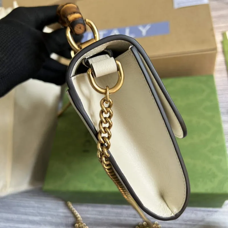 Gucci 675794 Gucci Diana Malá Kabelka přes Rameno Bílá