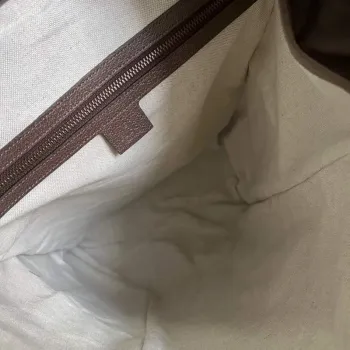 Gucci 690999 batoh na skateboard s potiskem kočky Gucci