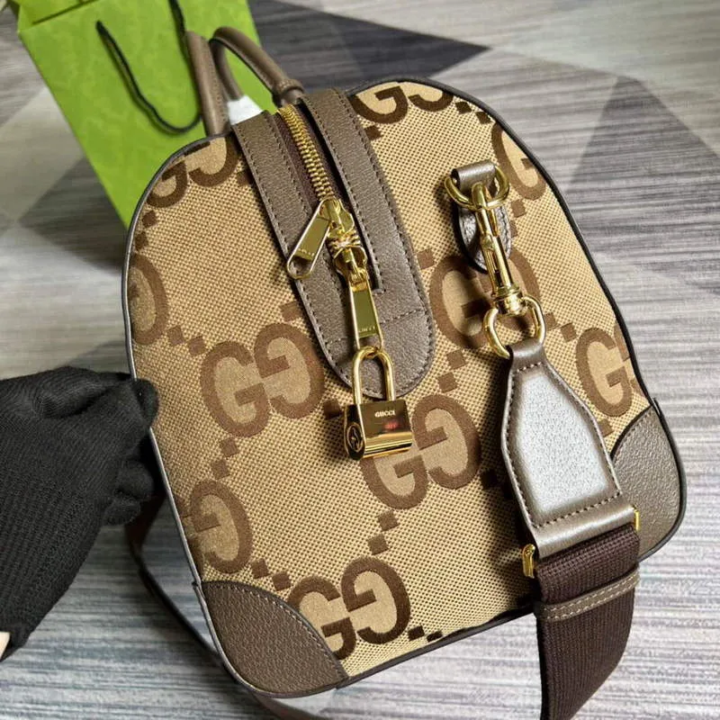 Gucci 681295 Jumbo GG střední cestovní taška Hnědá