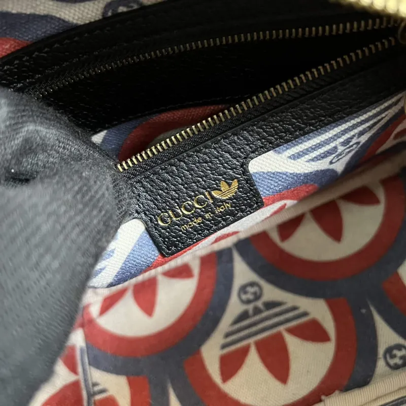 Adidas x Gucci malá ramenní taška 702427 černá kůže