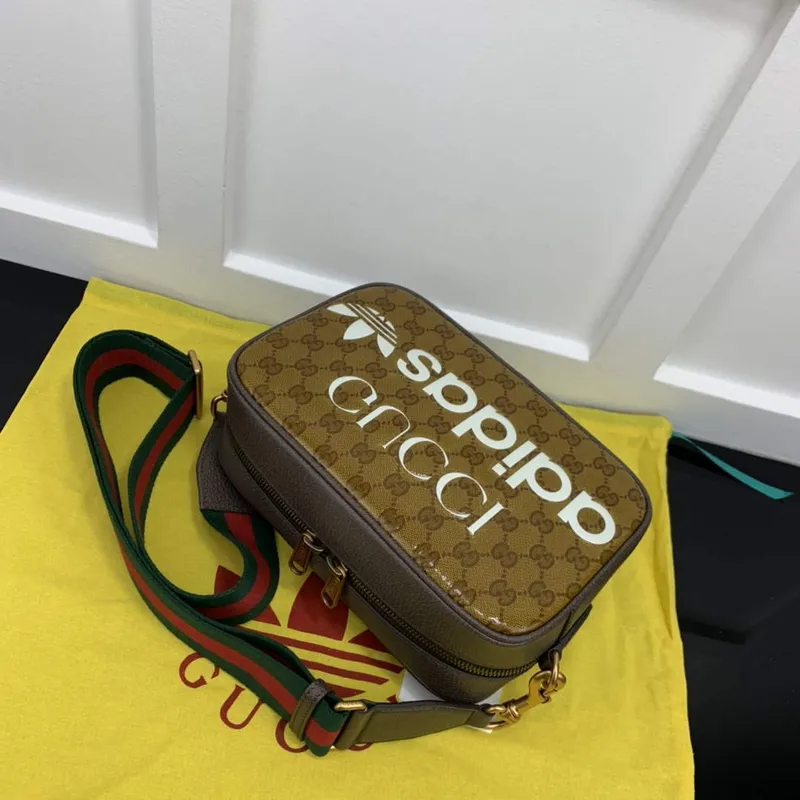 Adidas x Gucci malá ramenní taška 702427 Béžová a hnědá GG plátno
