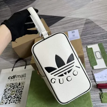 Adidas x Gucci mini taška s krátkým držadlem 702387 Bílá kůže