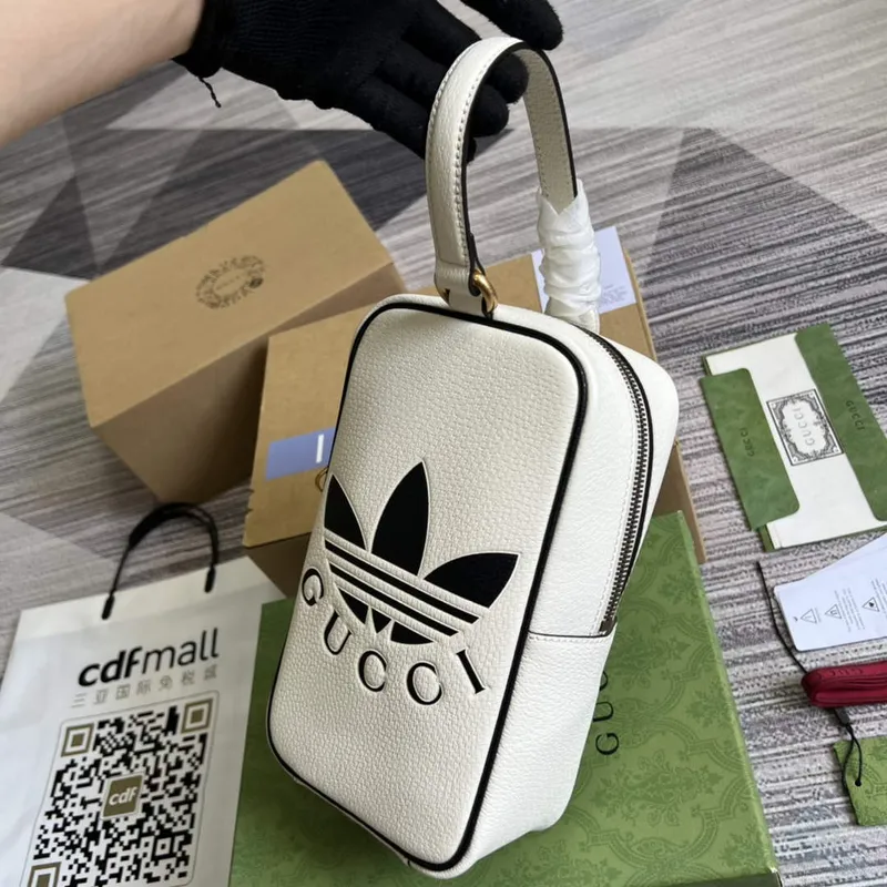 Adidas x Gucci mini taška s krátkým držadlem 702387 Bílá kůže