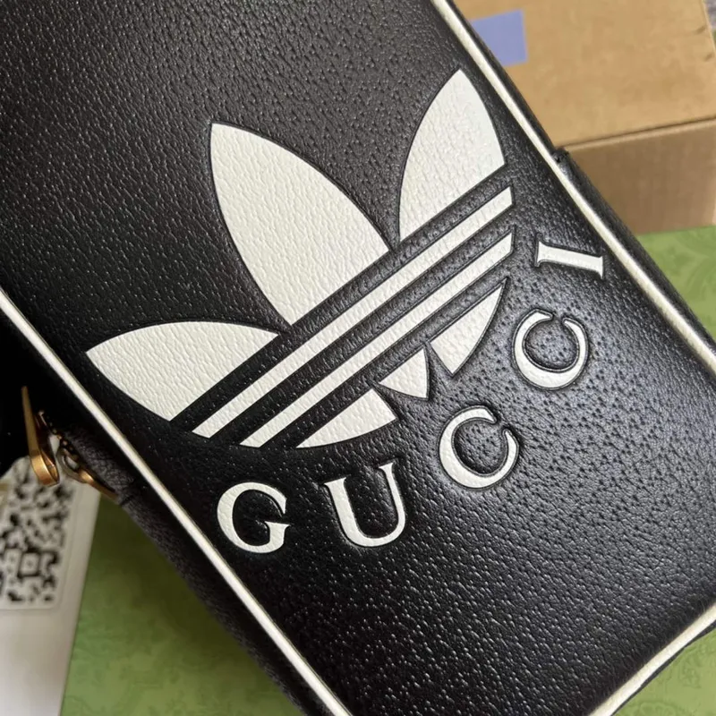 Adidas x Gucci mini taška s krátkým držadlem 702387 Černá kůže