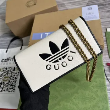 Adidas x Gucci 621892 peněženka s řetízkem Off white a černá kůže