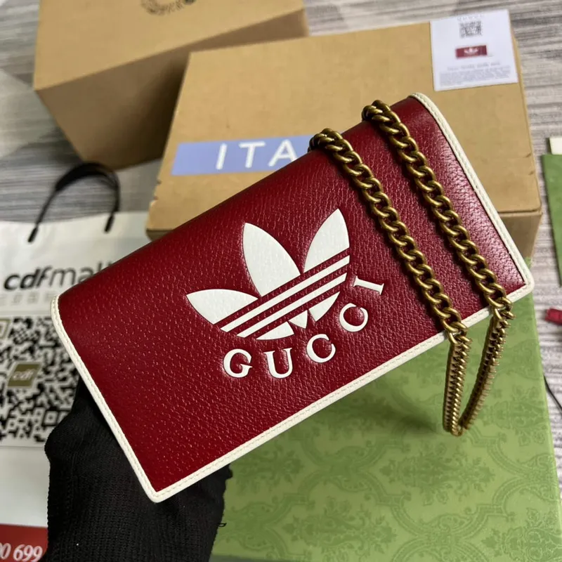 Adidas x Gucci 621892 peněženka s řetízkem Off white a červená kůže