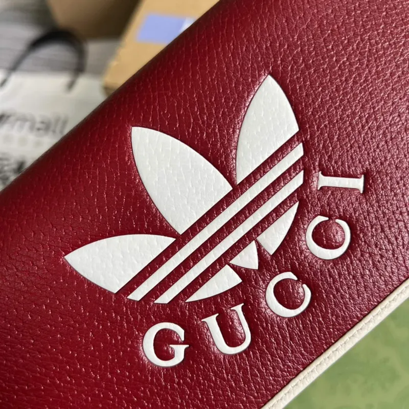 Adidas x Gucci 621892 peněženka s řetízkem Off white a červená kůže