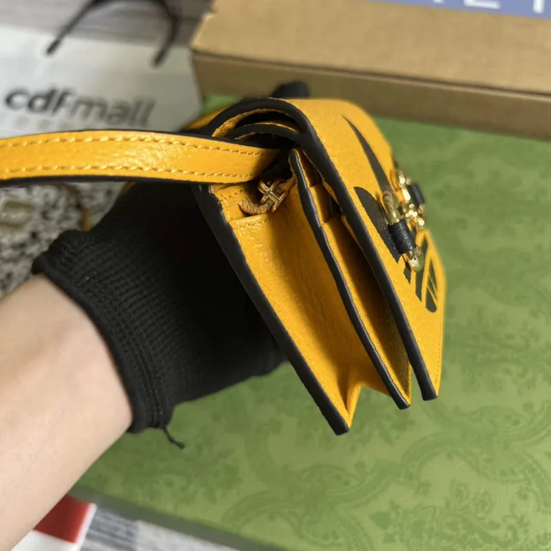 Adidas x Gucci pouzdro na karty s Horsebit 702248 Off black a žlutá kůže