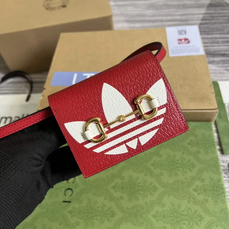 Adidas x Gucci pouzdro na karty s Horsebit 702248 Off white a červená kůže