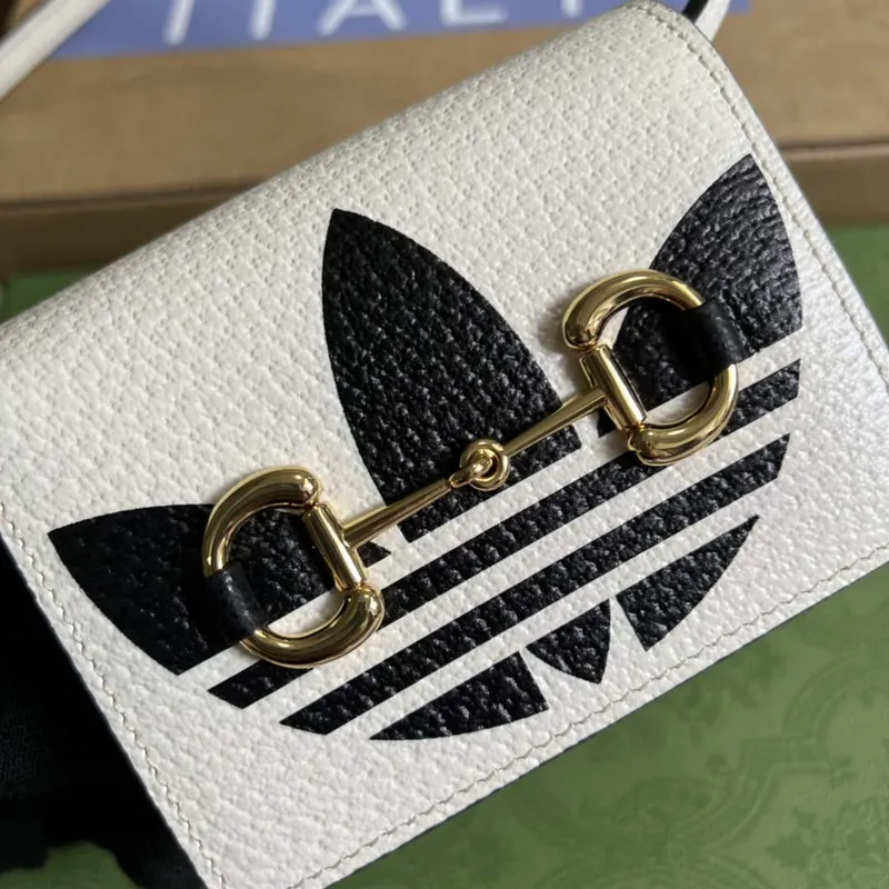 Adidas x Gucci pouzdro na karty s Horsebit 702248 Off white a černá kůže