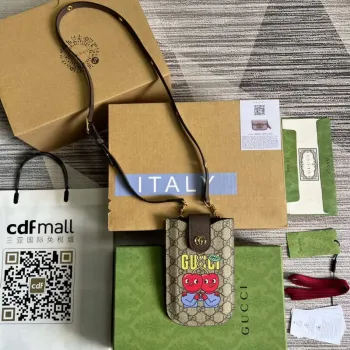 Gucci 700732 Gucci pouzdro na telefon s potiskem třešní Hnědé