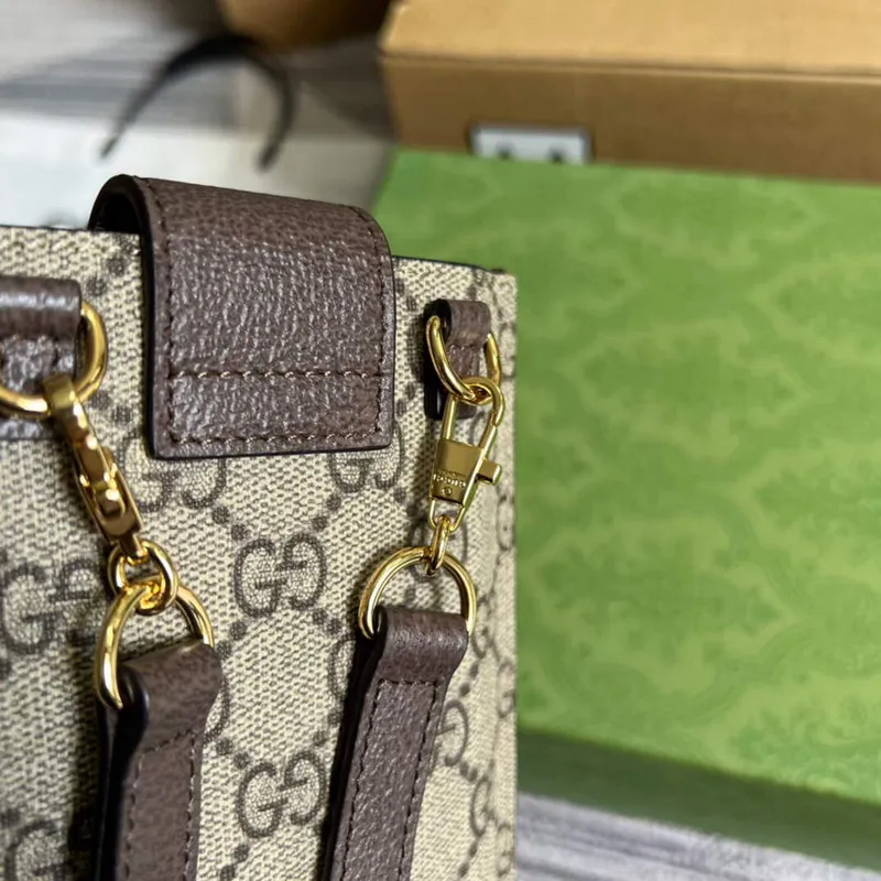 Gucci 700732 Gucci pouzdro na telefon s potiskem třešní Hnědé