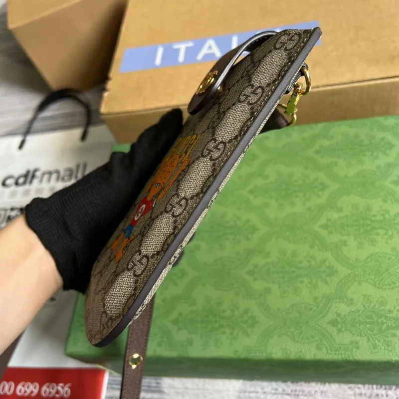 Gucci 700732 Pouzdro na telefon s potiskem kočky hnědé