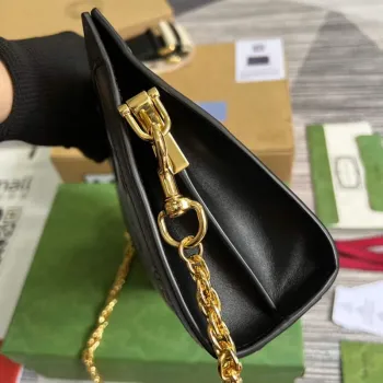 Gucci 702200 GG matelassé kožená kabelka přes rameno Černá