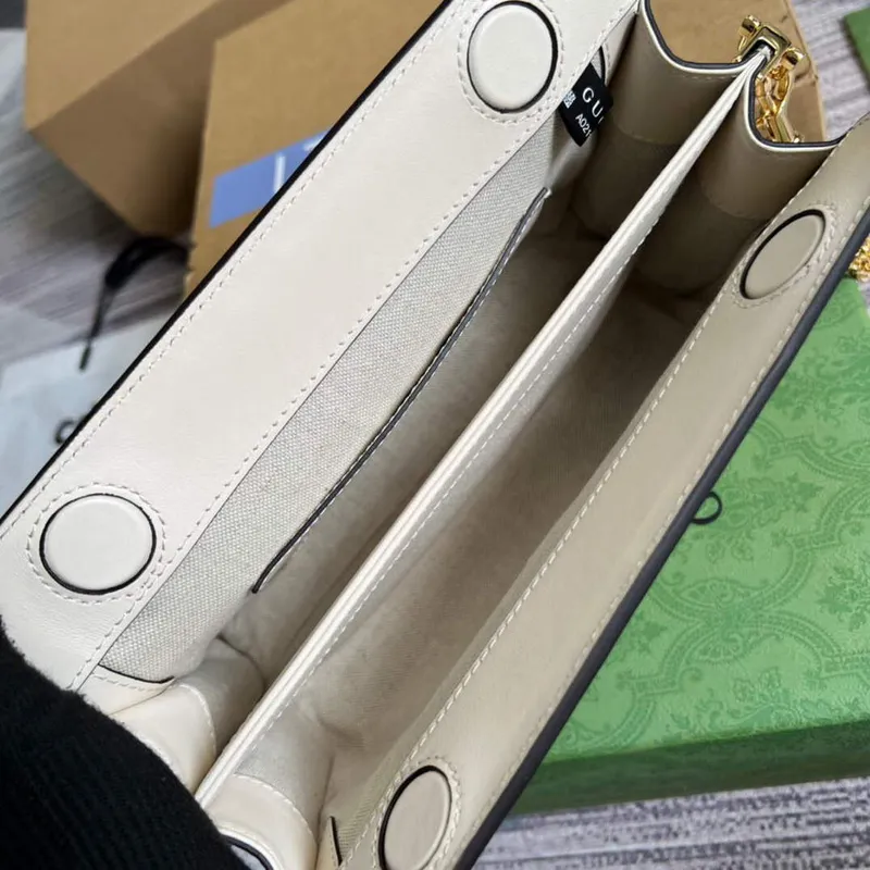 Gucci 702200 GG matelassé kožená kabelka přes rameno Bílá