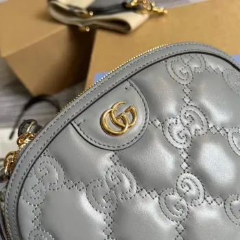 Gucci 702229 GG matelassé kožená kabelka přes rameno Prašná šedá