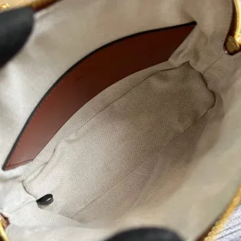 Gucci 702229 GG matelassé kožená kabelka přes rameno Světle hnědá