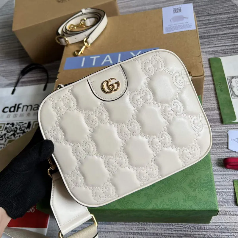 Gucci 702234 GG Matelassé Kožená Kabelka přes Rameno Bílá