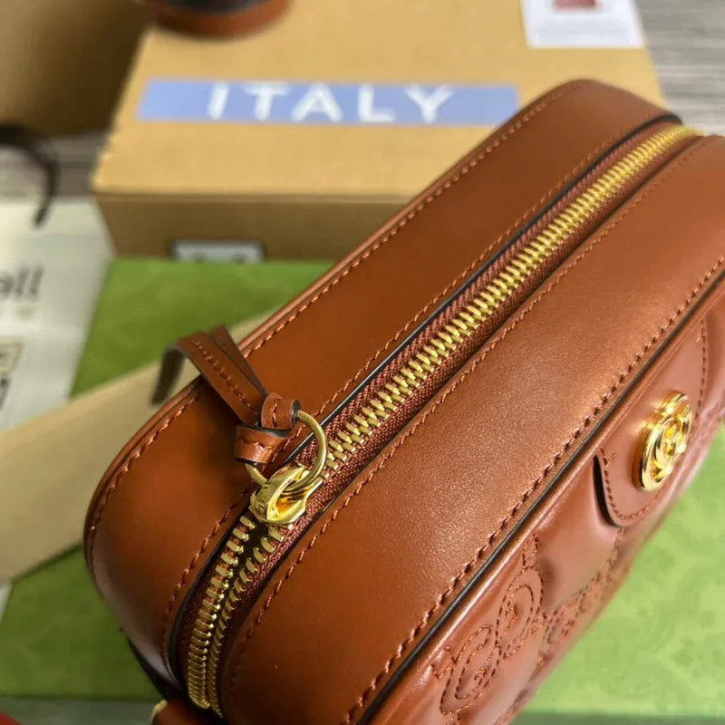 Gucci 702234 GG Matelassé kožená kabelka přes rameno světle hnědá