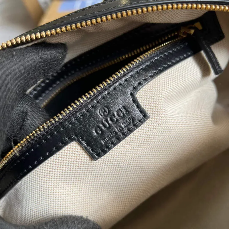 Gucci 702242 GG matelassé kožená kabelka přes rameno Černá